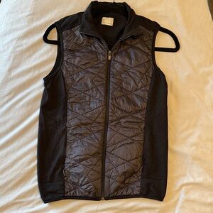 Athleta Black Quilted Hybrid Vest
